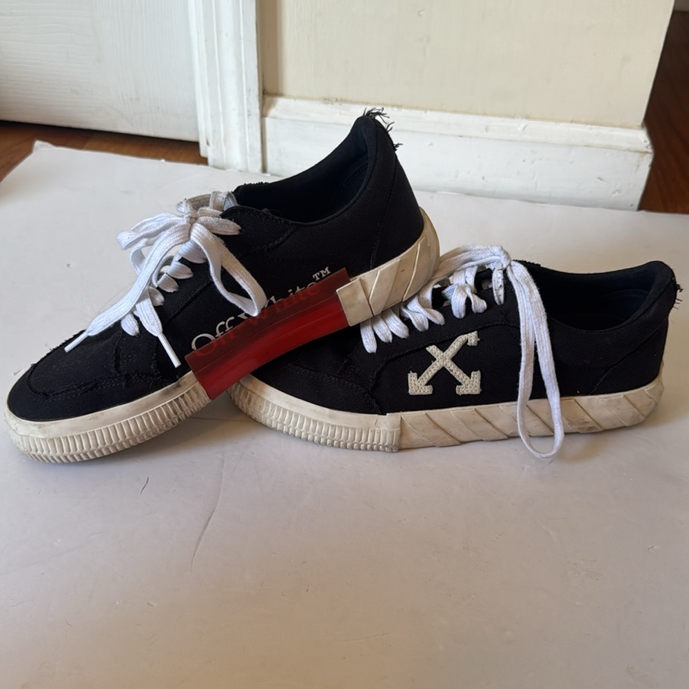 Off white sneakers - Picture 2 of 13